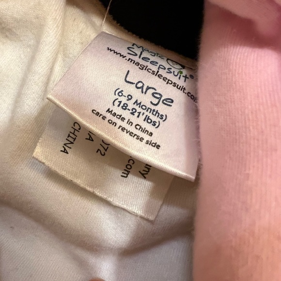 3 Merlin sleepsuits aka MOM LIFESAVERS!Small and 2 larges(just incase ones dirty - Picture 5 of 6